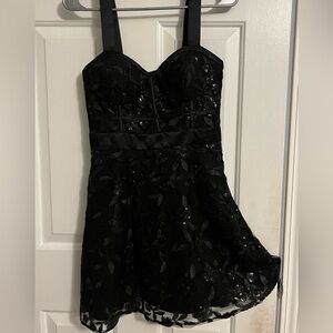 Size 3 Women’s Blondie Nites Back Sequin Short Formal Dress